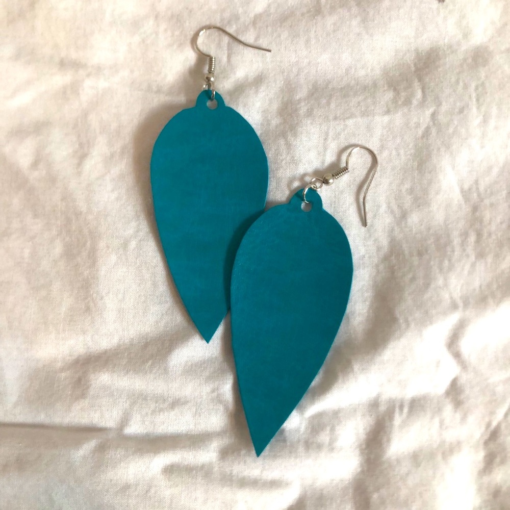 FREE WITH PURCHASE :) Teal Earrings